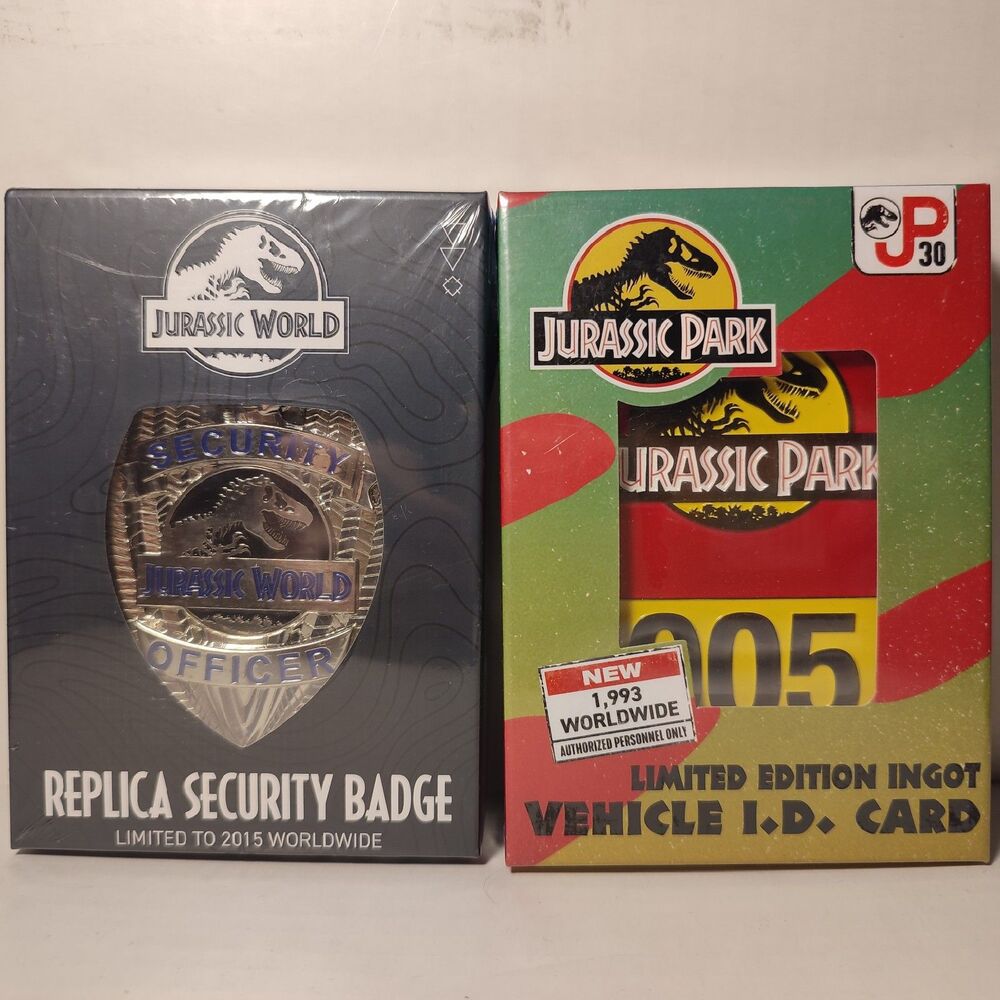 Jurassic Park Vehicle ID Card & Jurassic World Security Badge Figurines Set